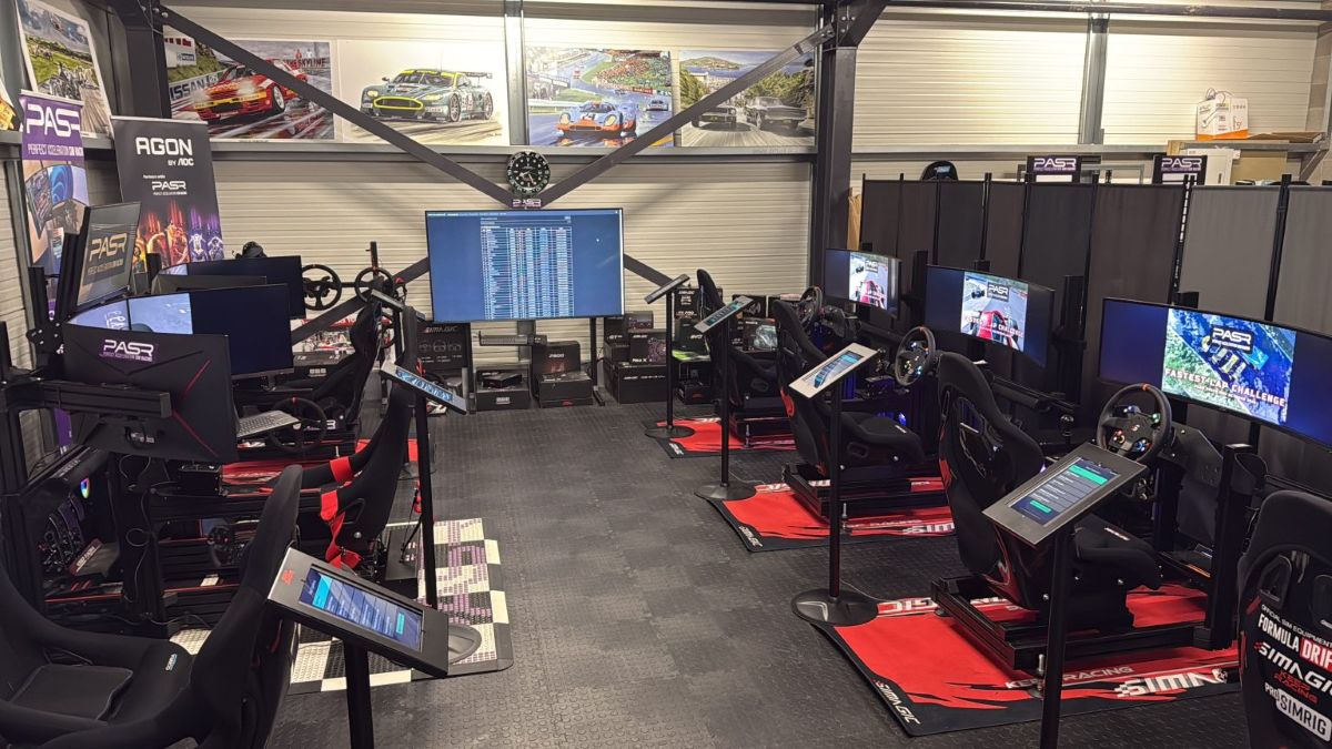 Drive Hub pasr racing car racing simulators from Drive Hub