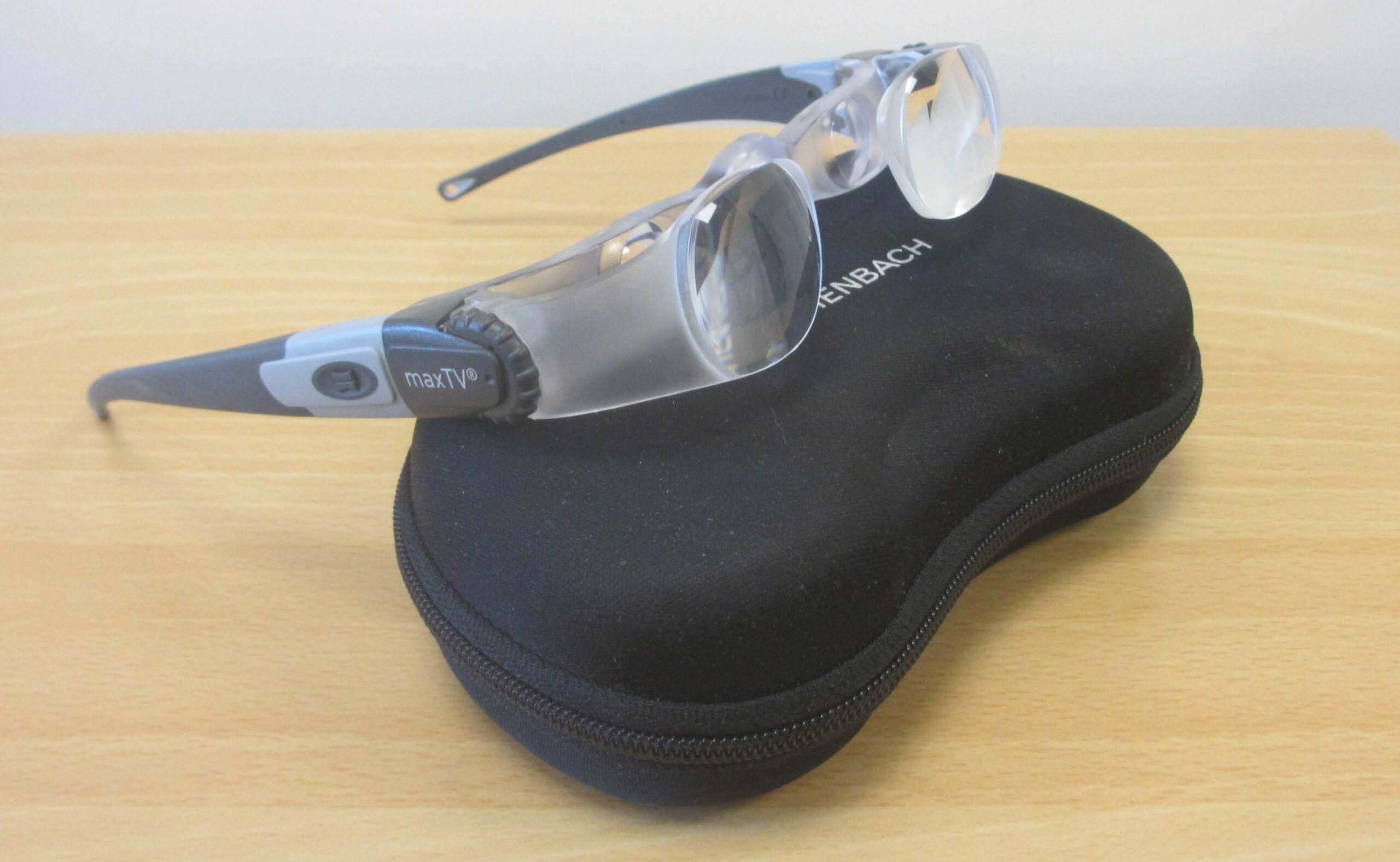 Magnifying glasses for watching TV