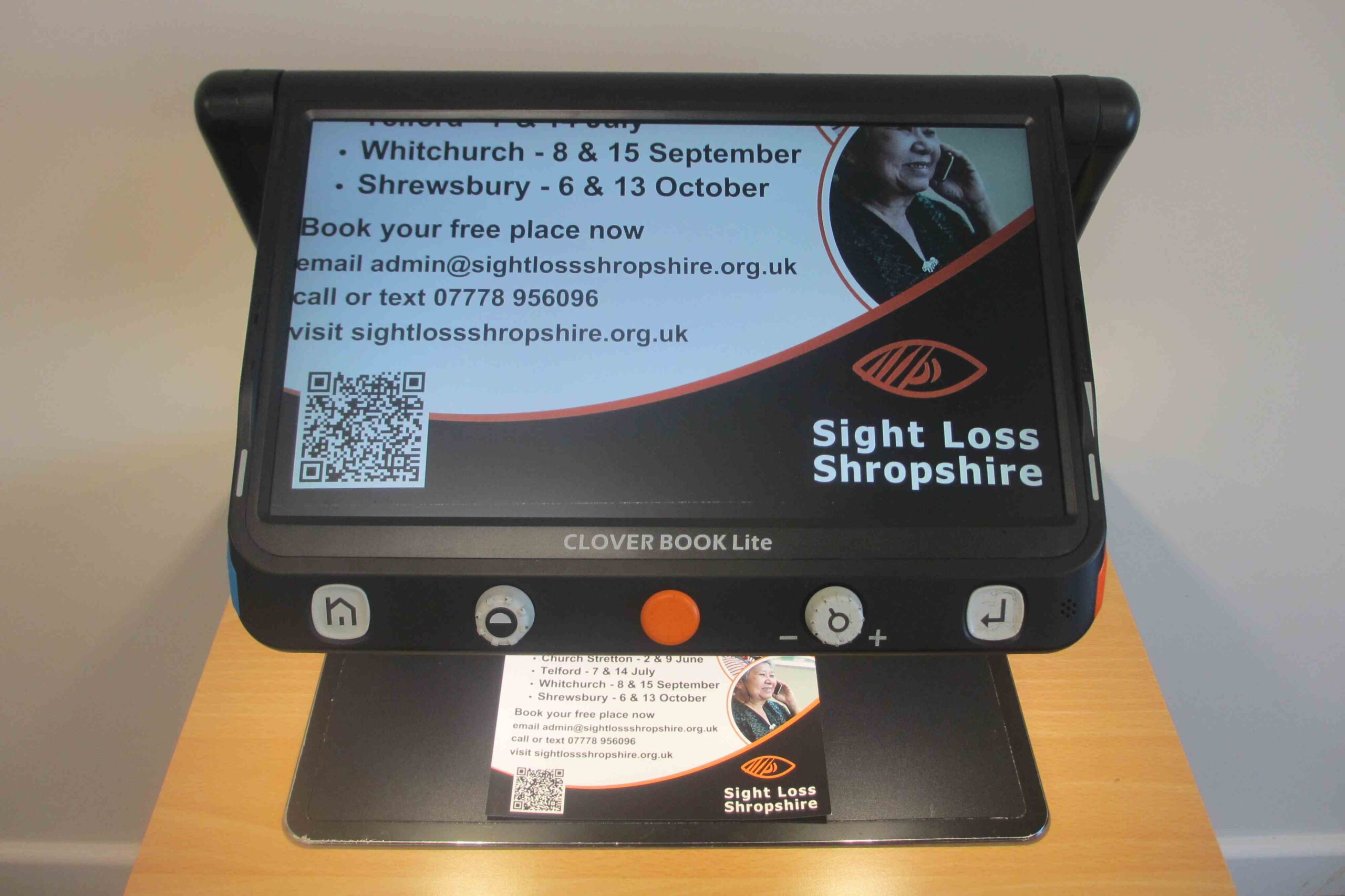 Cloverbook video magnifier