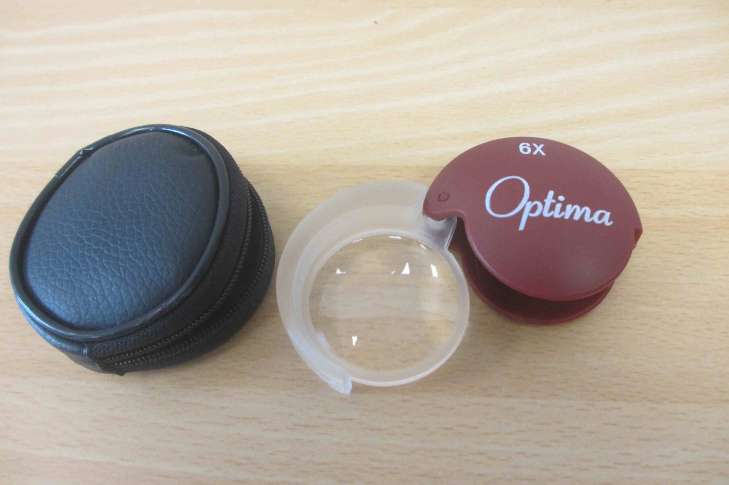 folding magnifying lens