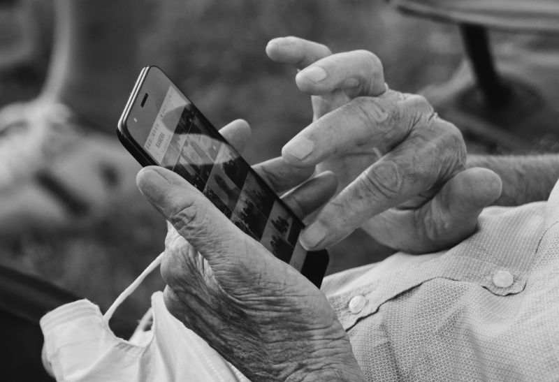 Digital Skills – Smartphone Hand holding smartphone